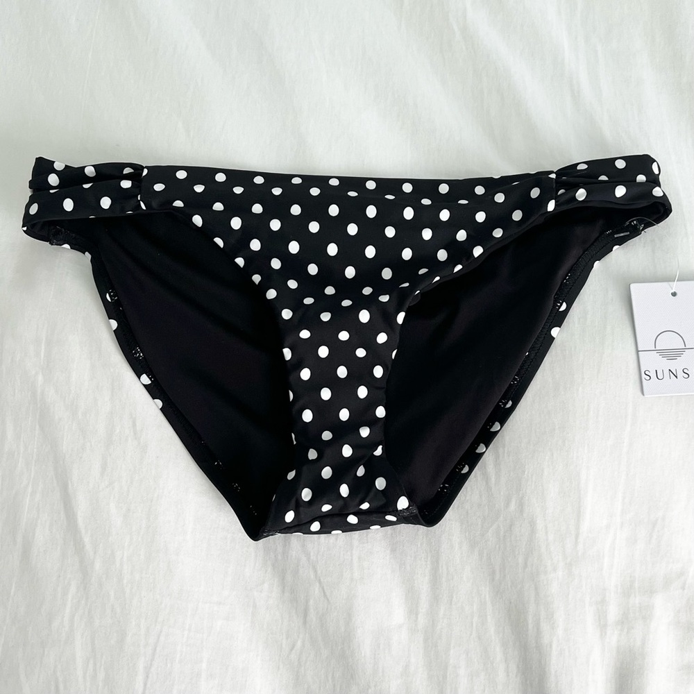 Sunsets Femme Fatale Hipster